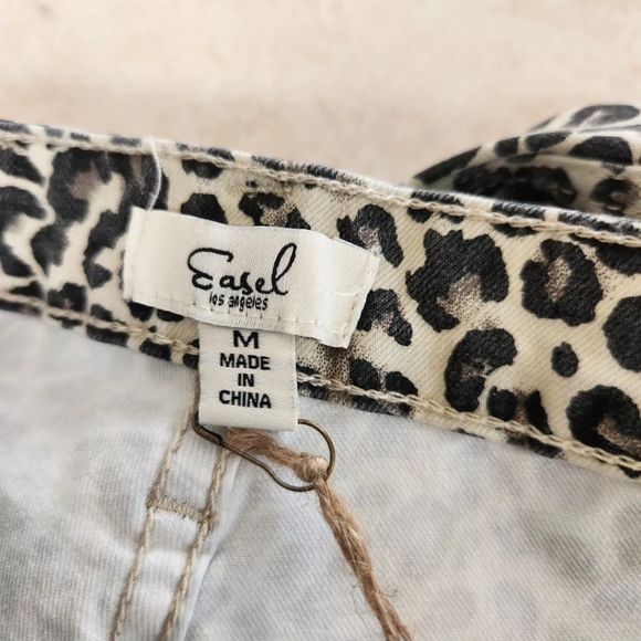 EASEL Womens Button Zip Distressed Leopard Animal Print BELL BOTTOMS Denim Jeans - Picture 8 of 10